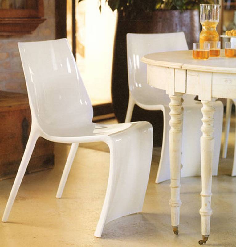 Smart from Pedrali designed by Dondoli and Pocci.