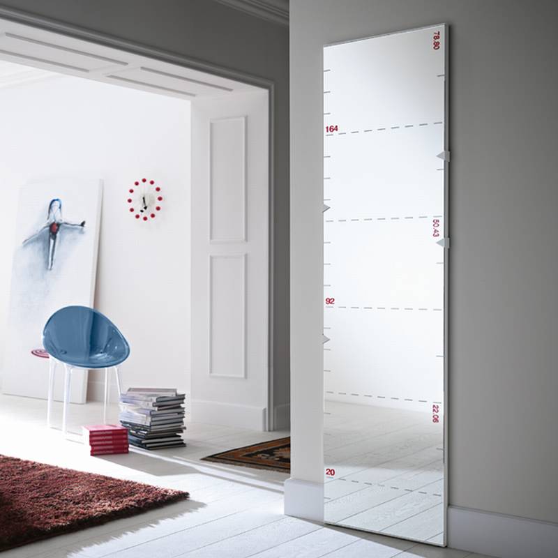 Righello from Tonelli designed by Emilio Nanni.