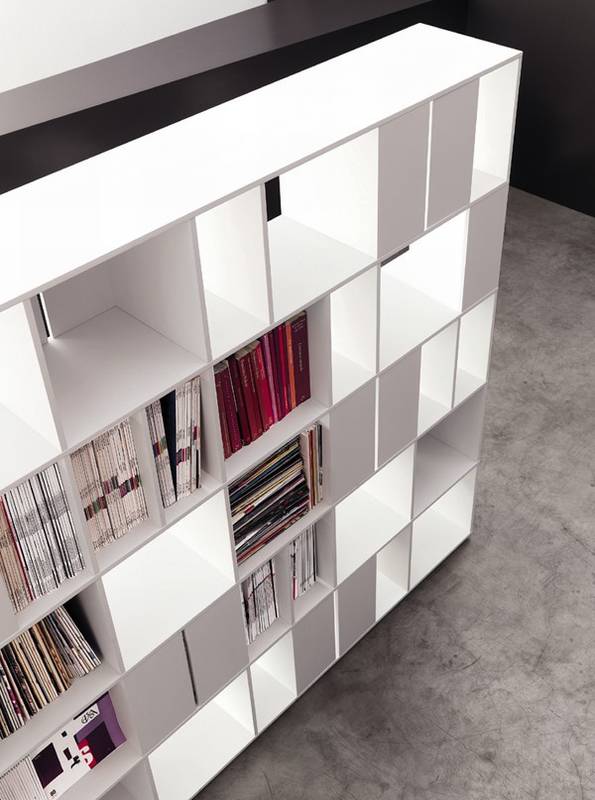 915 Bookcase from Kristalia.