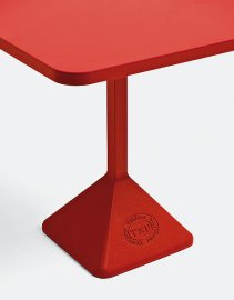 TNP Bar Tables by Kristalia