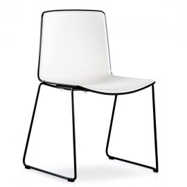 Tweet 897 Chair by Pedrali