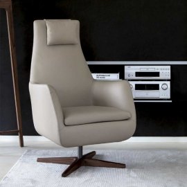 Daisy Girevole Lounge Chair by Porada