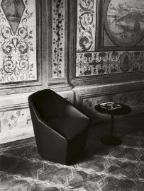 Misura Armchair by Tacchini