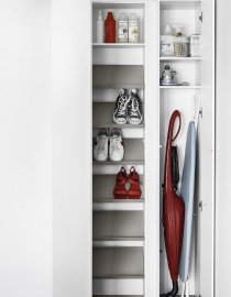 Blio Bookcase by Kristalia