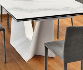 Trophy Dining Table by DomItalia