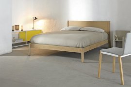 Breda Bed by Punt Mobles