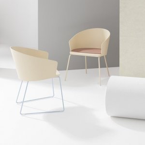 Fitt Hug Chair by Billiani