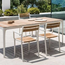 Play Dining Table by Ethimo