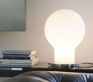 Denq Table Lamp Lighting by Oluce