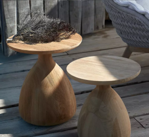 Tsuki Side Table by Manutti