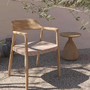 Yiko Chair by Manutti