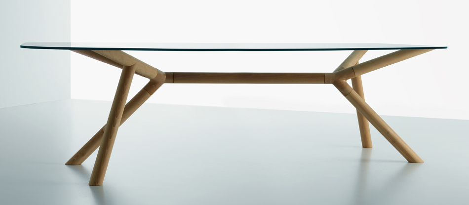 Otto dining table from Miniforms, designed by Paolo Cappello