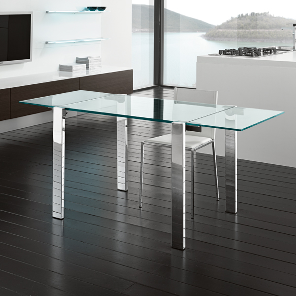 Livingstone dining table from Tonelli, designed by Giulio Mancini