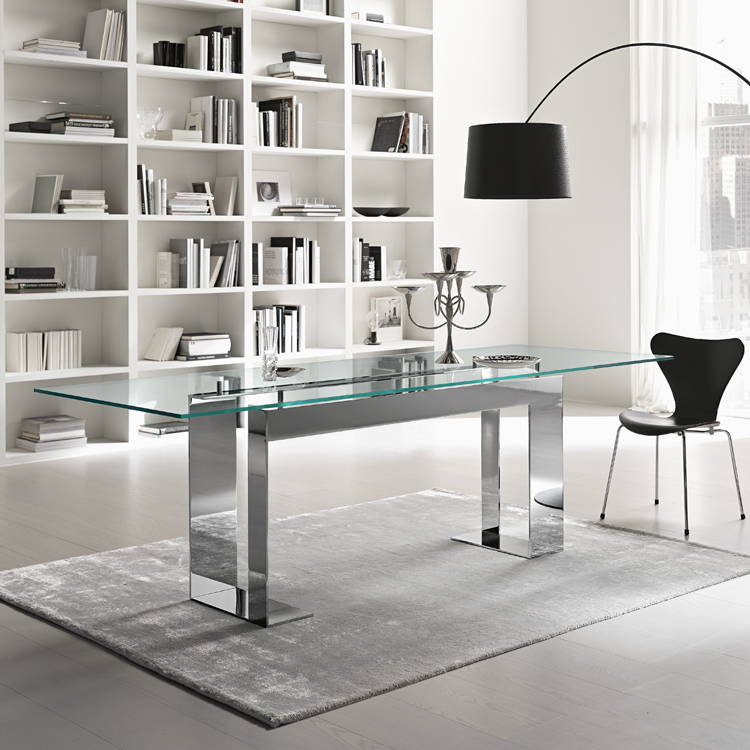 Miles dining table from Tonelli, designed by Giulio Mancini