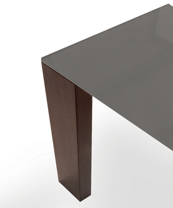 Toronto dining table from Sovet