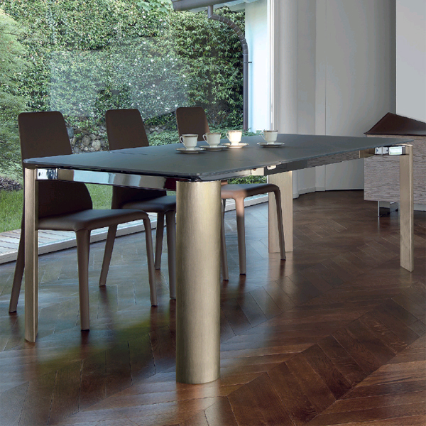 Arthur B dining table from Ivano Antonello Italia, designed by Gino Carollo