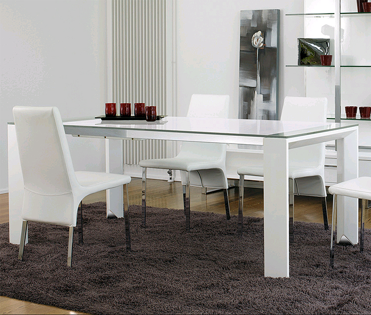 Liko dining table from Ivano Antonello Italia, designed by Gino Carollo