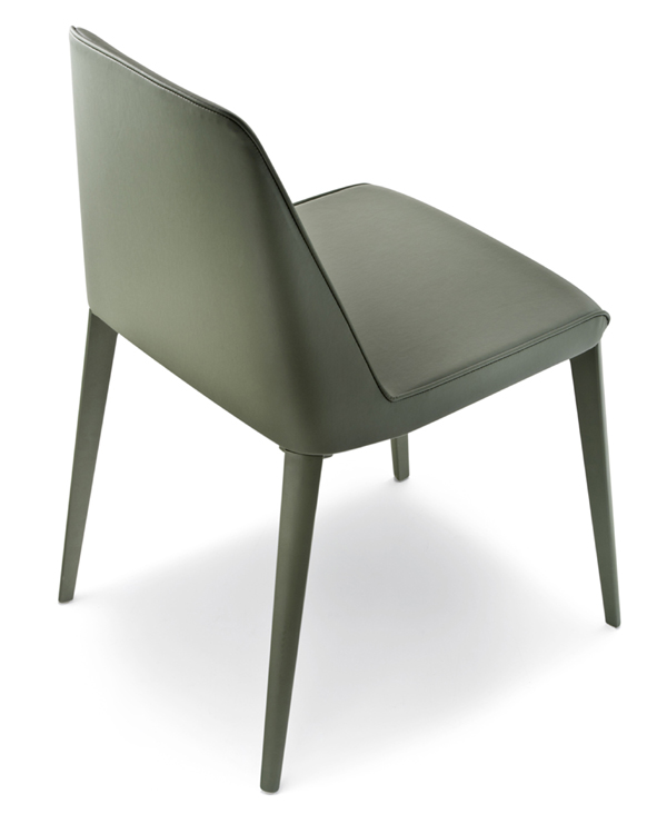 Laja 880 chair from Pedrali, designed by Alessandro Busana