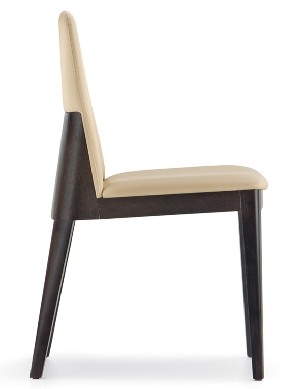 Allure 735 chair from Pedrali, designed by Pedrali R&D