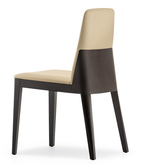Allure 735 chair from Pedrali, designed by Pedrali R&D