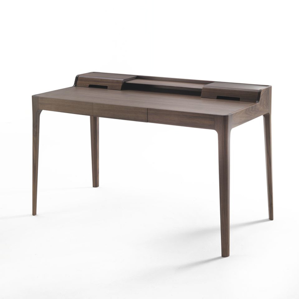 Saffo desk from Porada, designed by C. Ballabio