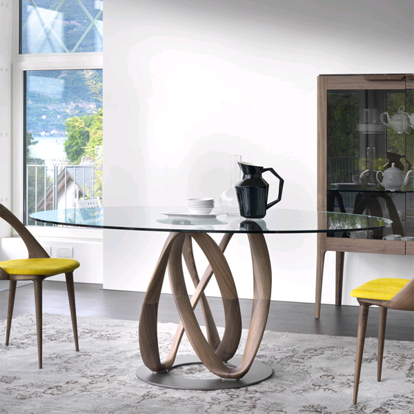Infinity dining table from Porada, designed by S. Bigi