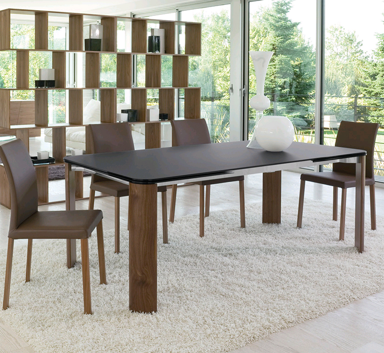 Arthur B dining table from Ivano Antonello Italia, designed by Gino Carollo