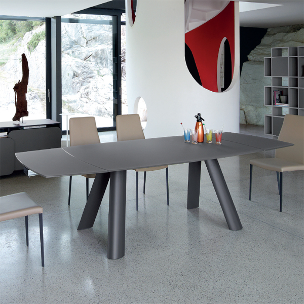 Infinity dining table from Ivano Antonello Italia, designed by Gino Carollo