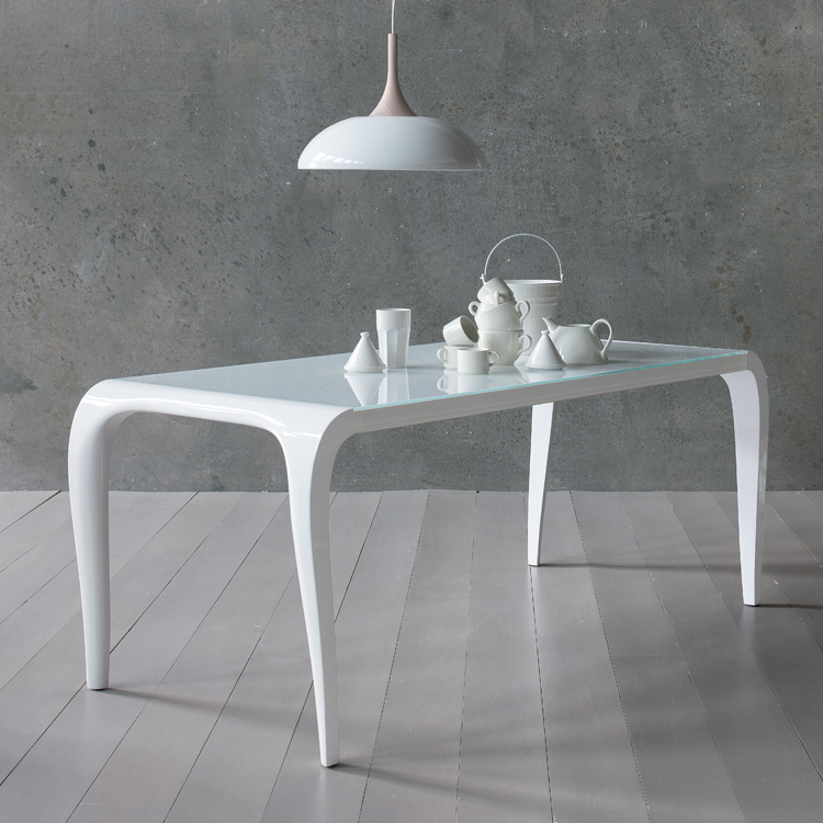Artu dining table from Sedit