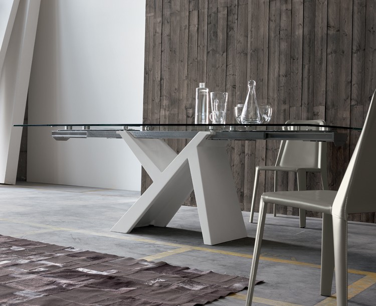 Ikarus dining table from Sedit