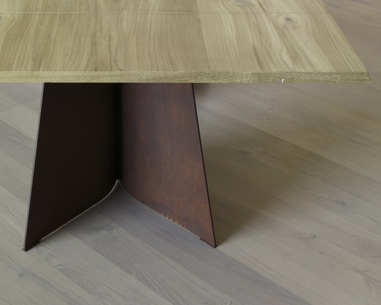 Maggese Plus dining table from Miniforms, designed by Paolo Cappello