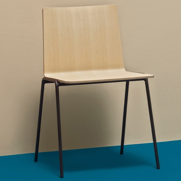 Osaka Metal 5711 chair from Pedrali, designed by CMP Design