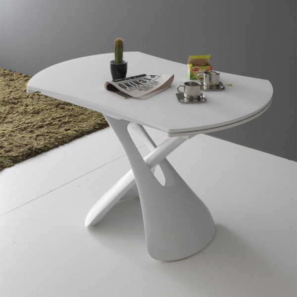 Paris dining table from Compar