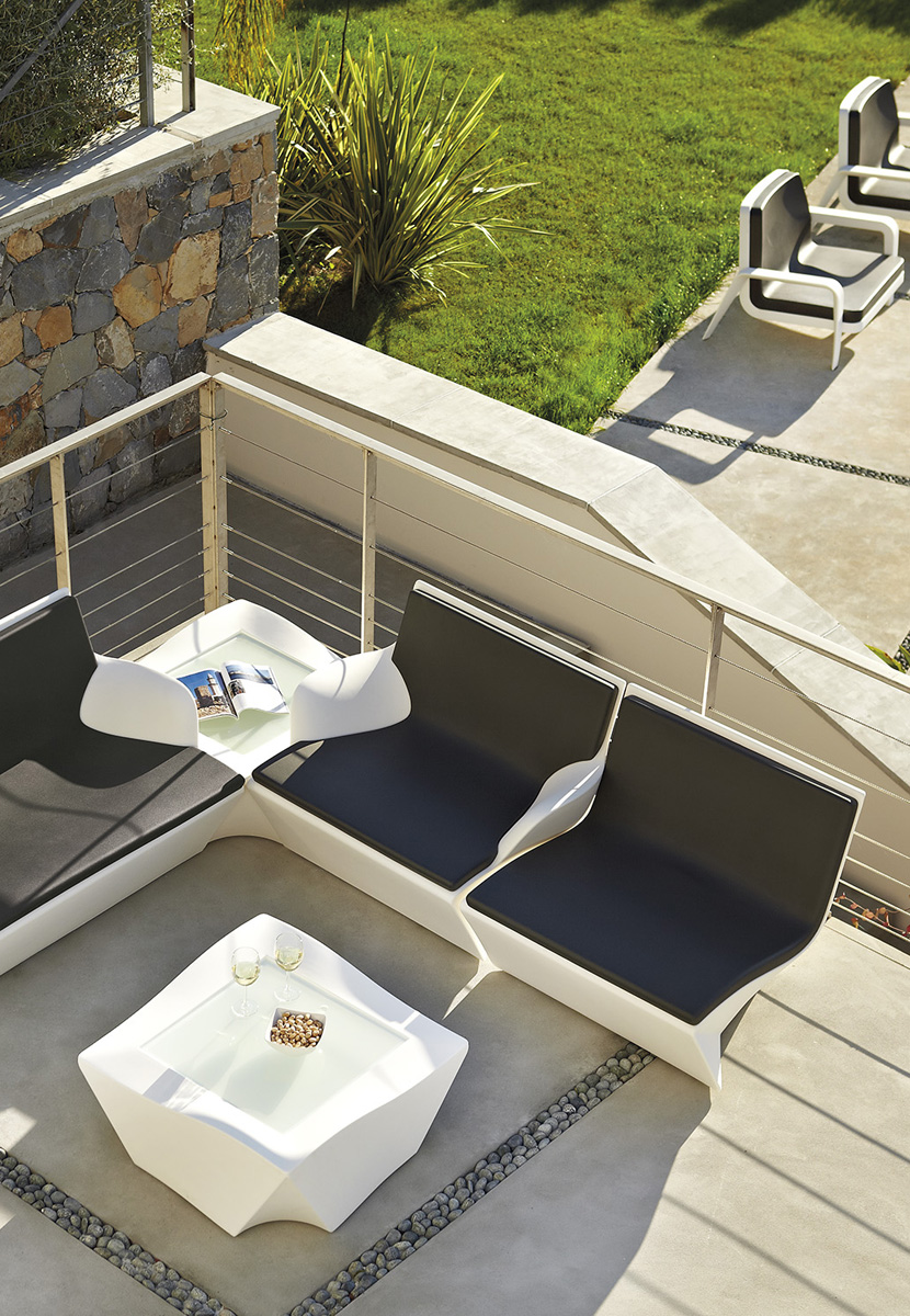 Slide Kami San | Plastic Lounge Chair | Outdoor-Patio Furniture - Ultra ...