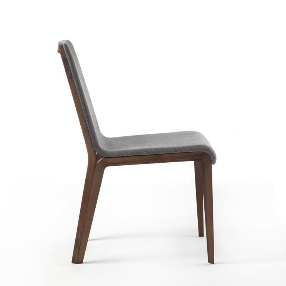 Aisha chair from Porada, designed by Gino Carollo