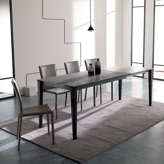 Mix Cono ET56 dining table from Easyline