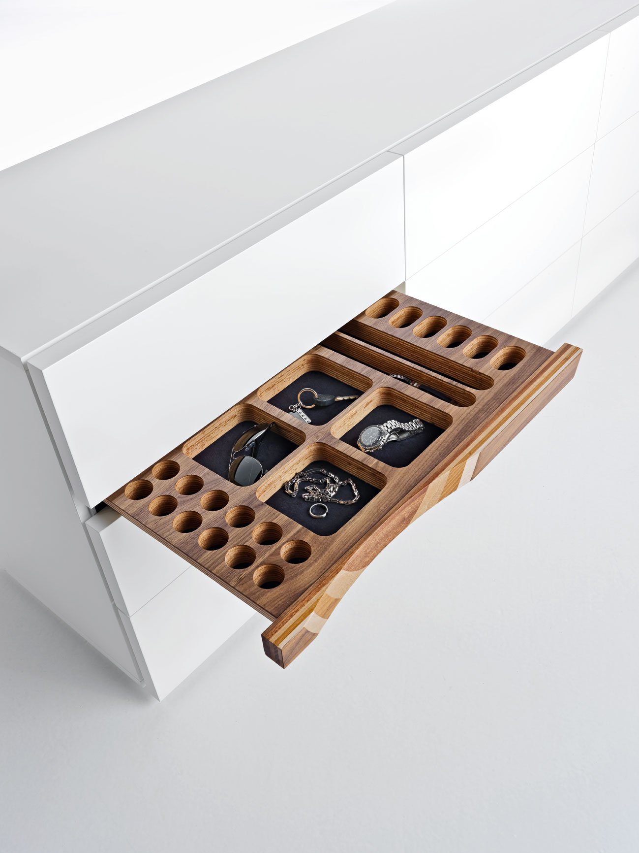 ComRi Dresser from Horm, designed by StH