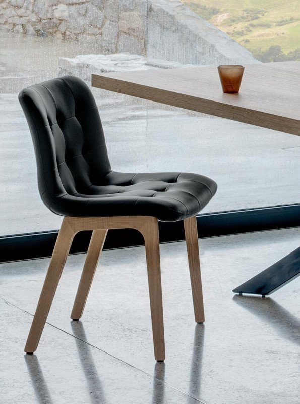 Kuga W chair from Bontempi, designed by  R&D Bontempi Casa