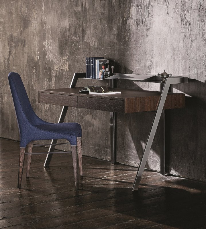 Zac desk from Bontempi, designed by  R&D Bontempi Casa