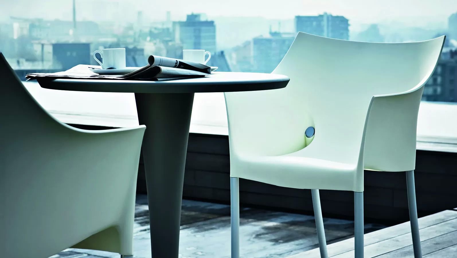 Dr Na Table dining from Kartell, designed by Philippe Starck