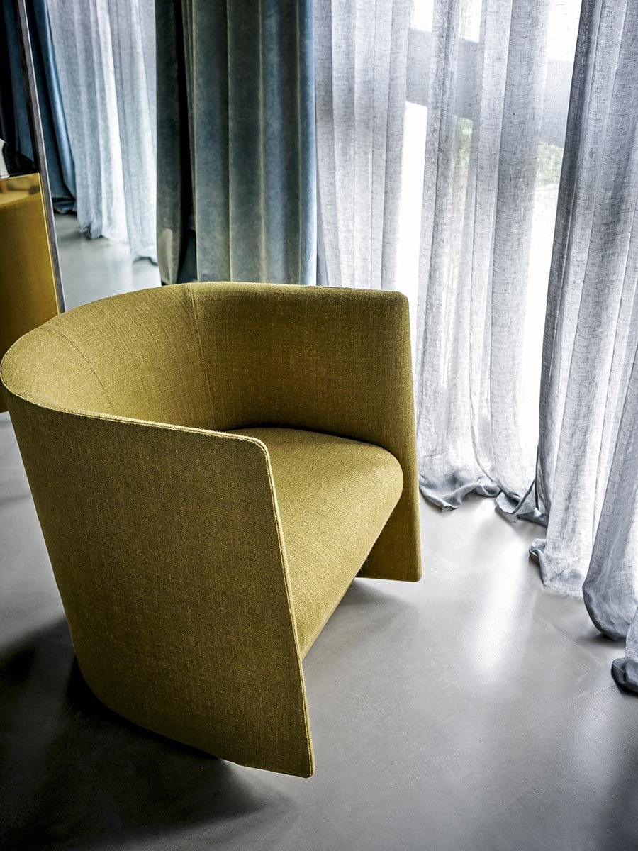 Pisa Armchair lounge from Tacchini, designed by Claesson Koivisto Rune