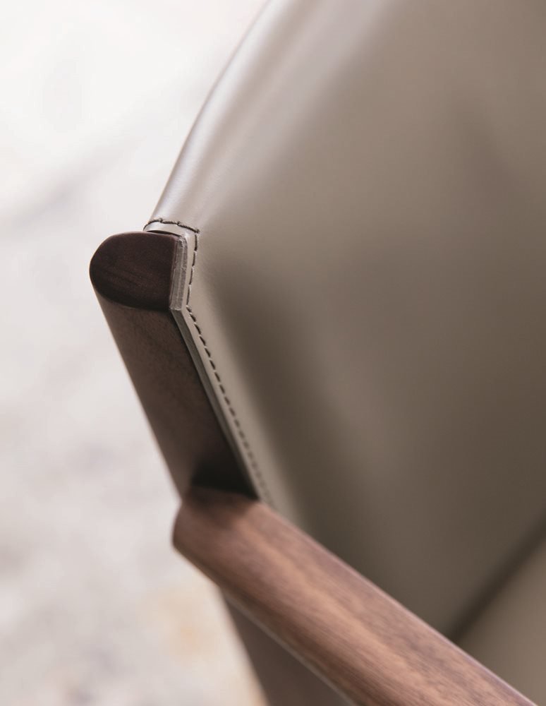 Ionis Chair from Porada, designed by Gabriele & Oscar Buratti