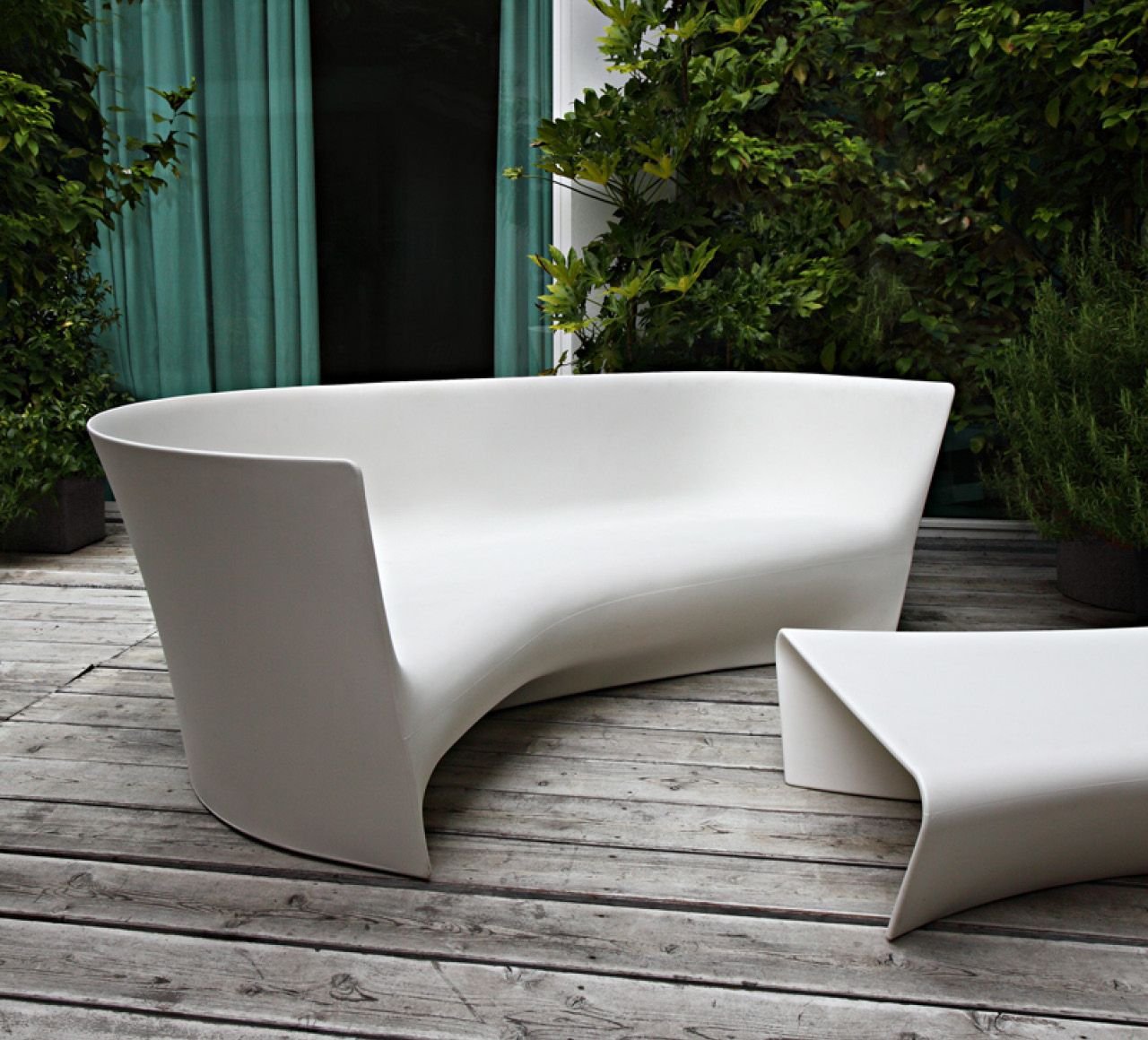 Driade Grand Plie Sofa Chair | Plastic | Outdoor-Patio Furniture ...
