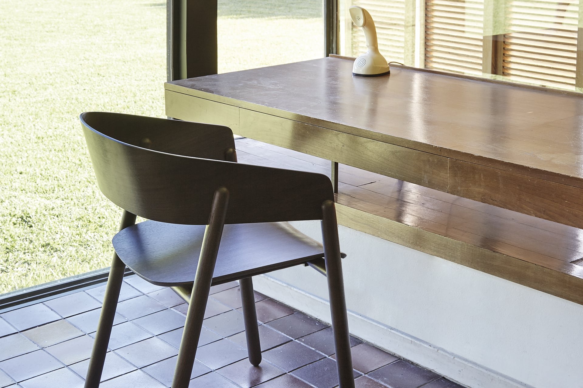 Mava Dining Chair from Punt Mobles, designed by Stephanie Jasny