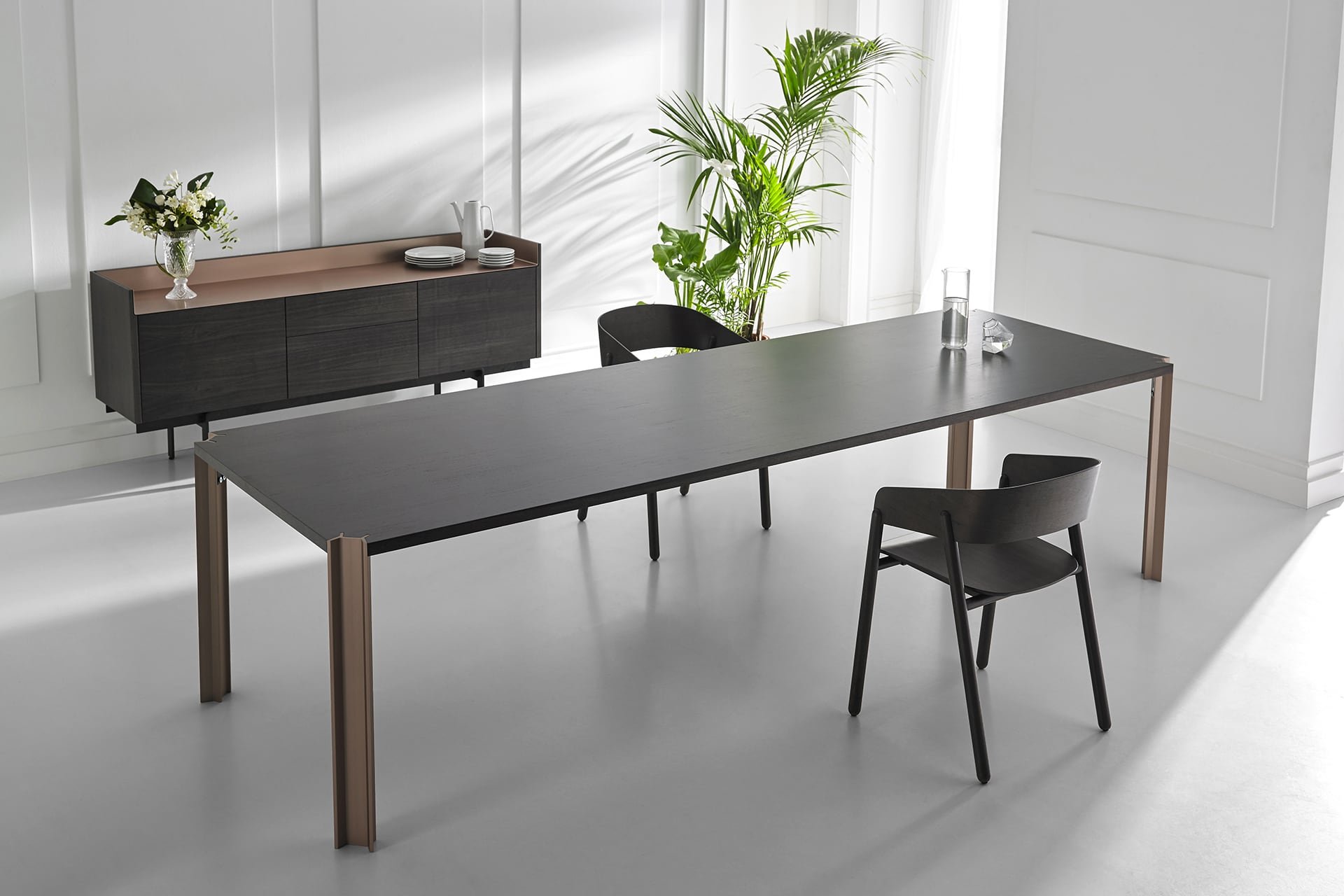 Crossing Dining Table from Punt Mobles