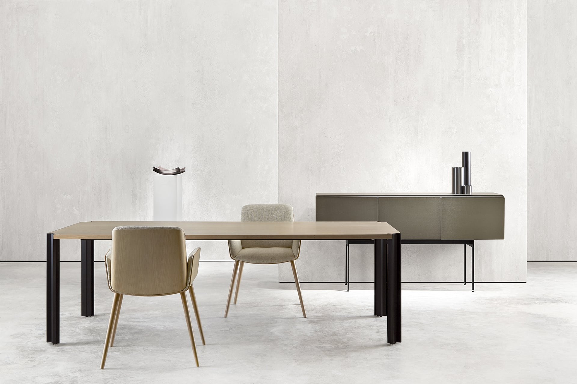 Crossing Dining Table from Punt Mobles