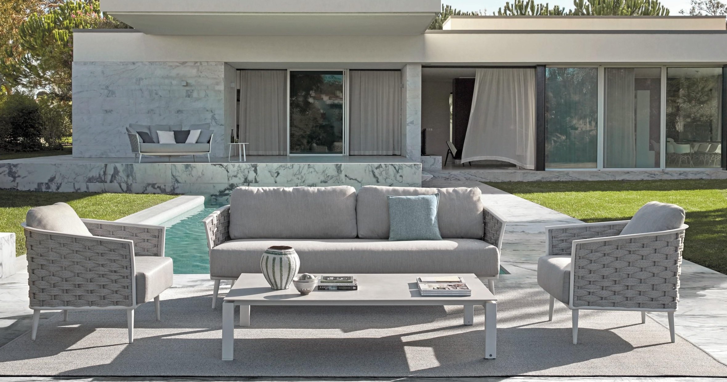 Manutti Trento Coffee Table | Wooden | Outdoor-Patio Furniture - Ultra ...