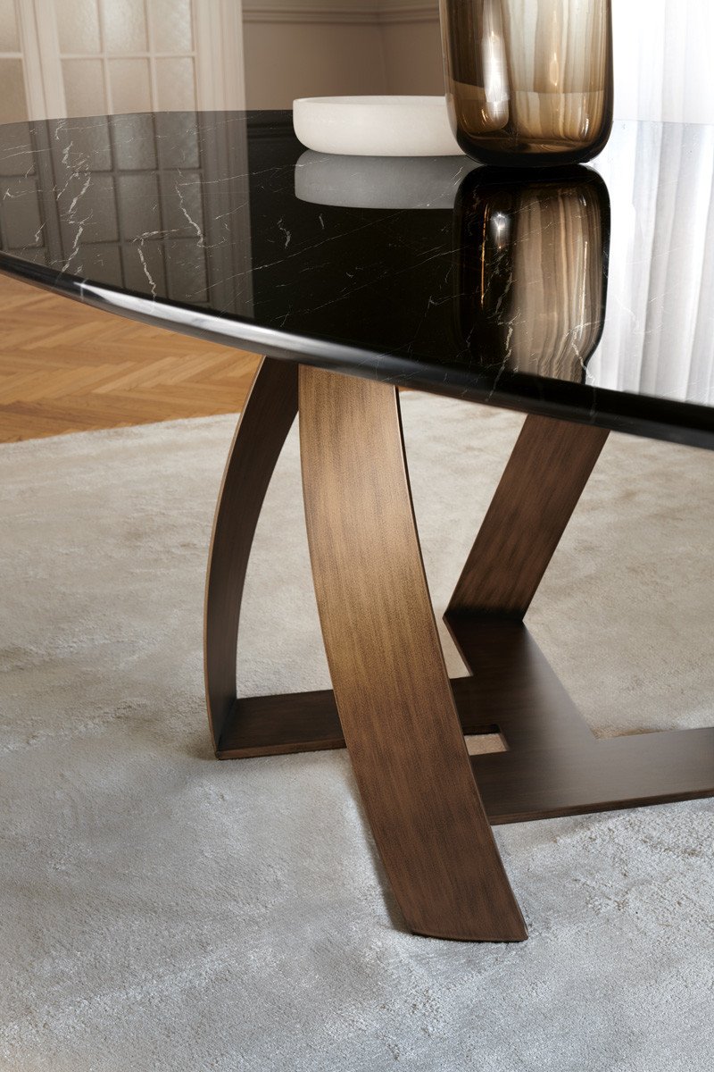 Bon Bon Table dining from Potocco, designed by Alexander Lorenz