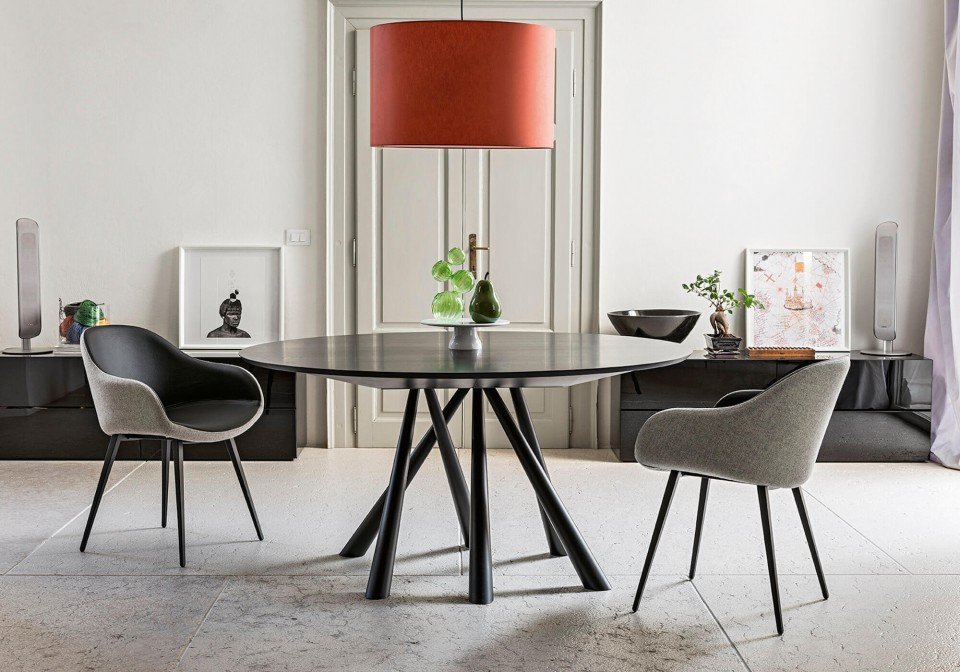 Forest Round Dining Table from Midj, designed by Beatriz Sempere