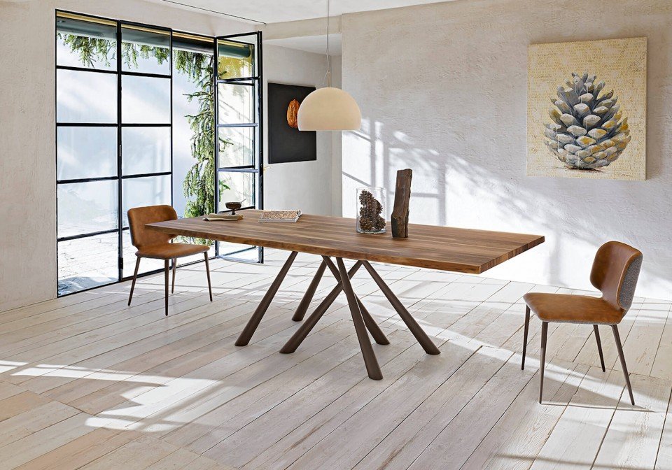 Forest Dining Table from Midj, designed by Beatriz Sempere